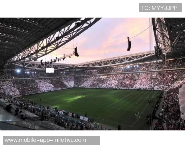 尤文图斯官方宣布禁止3名种族歧视麦肯尼的帕尔马球迷观赛 尤文图斯官方宣布禁止3名种族歧视麦肯尼的帕尔马球迷观赛