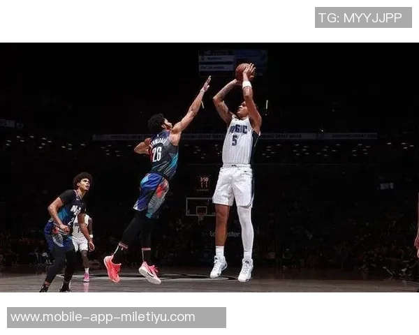 布里奇斯半场火力全开轰下20分助队逆转对手展现出色三分手感