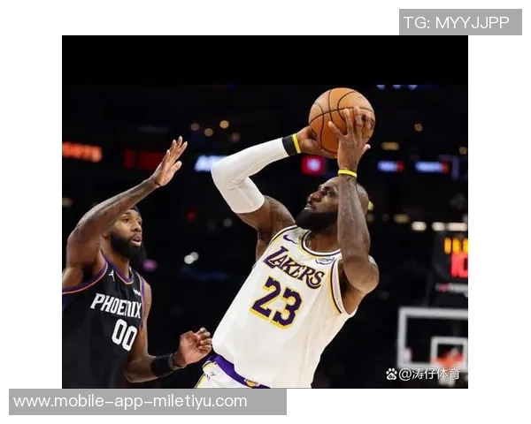 詹姆斯深刻反思球权与失误关系强调掌控比赛的重要性 詹姆斯深刻反思球权与失误关系强调掌控比赛的重要性